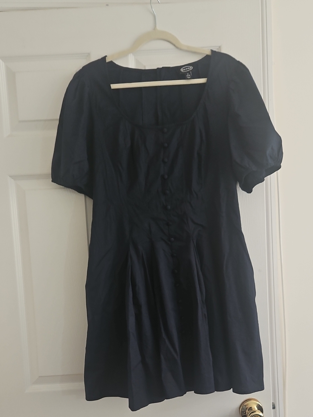 Classic Navy Puff-Sleeve Dresw
